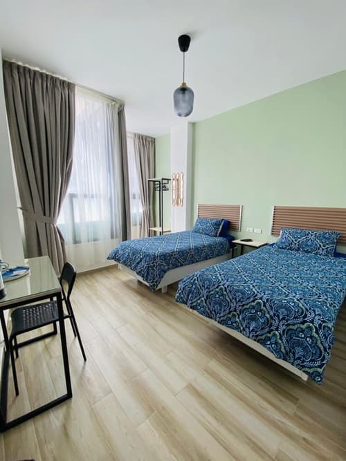 Arabesque Hotel, Primary image