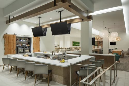 Element Denver Downtown East, Lobby