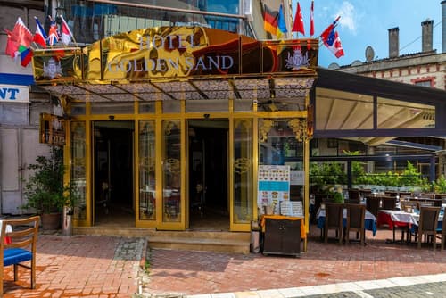 GoldenSand Hotel, Property entrance