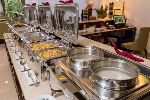 Roliva Hotel & Apartment Danang, Restaurant