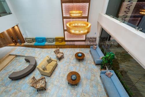 Samawi, Lobby sitting area