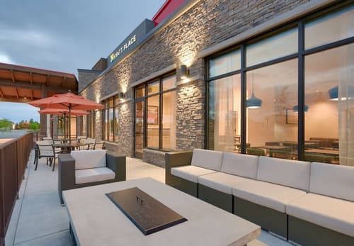 Hyatt Place Anchorage Midtown, Sports facility