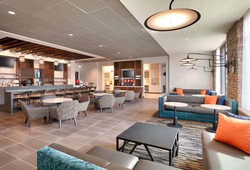 Hyatt Place Anchorage Midtown, Lobby