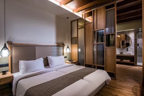 Petousis Hotel & Suites, Room