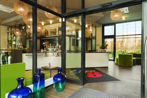 Super 8 by Wyndham Hamburg Mitte, Interior entrance