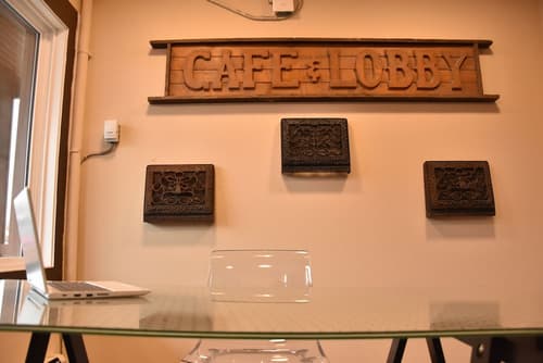 Party Hostel- Canmore Hotel Hostel