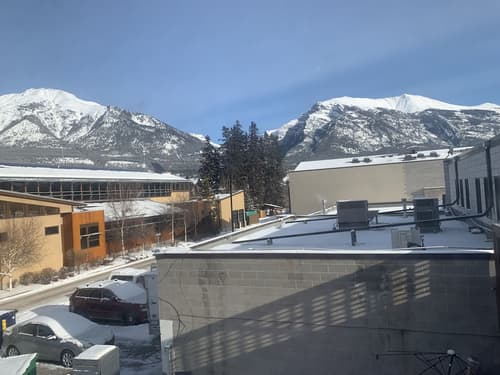 Party Hostel- Canmore Hotel Hostel