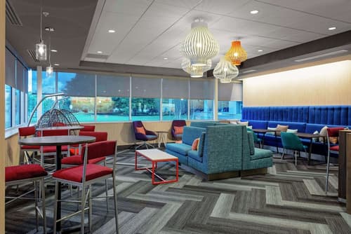 Tru By Hilton Cleveland Midtown, Lobby