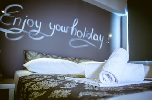 Gregory Comfort Hotel, Room