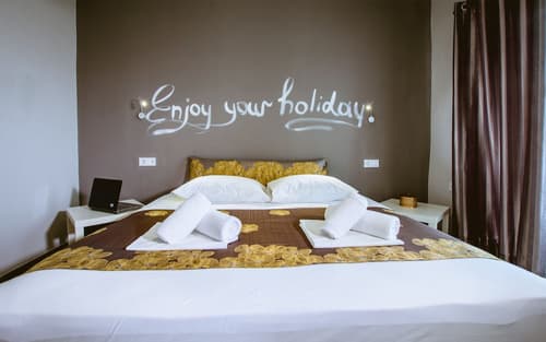 Gregory Comfort Hotel, Room