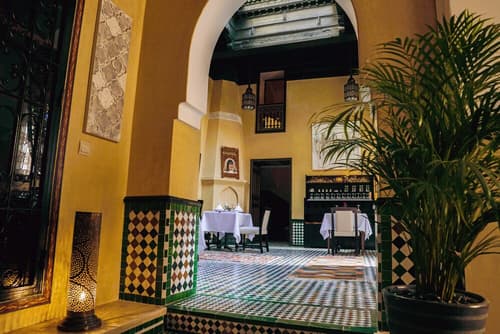 Riad Zidania, Lobby