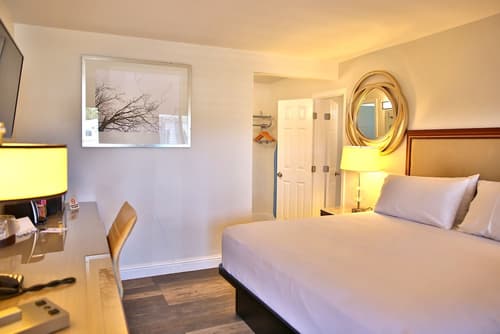 Travelodge by Wyndham Crescent City, Room