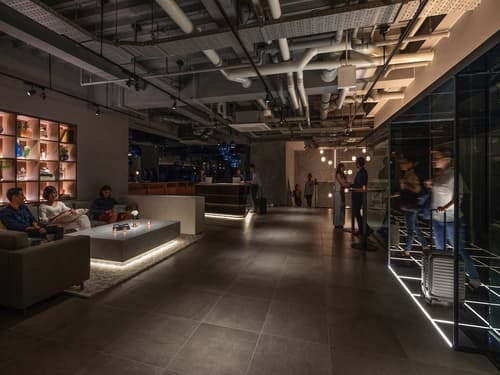 The Lively Osaka Honmachi, Lobby