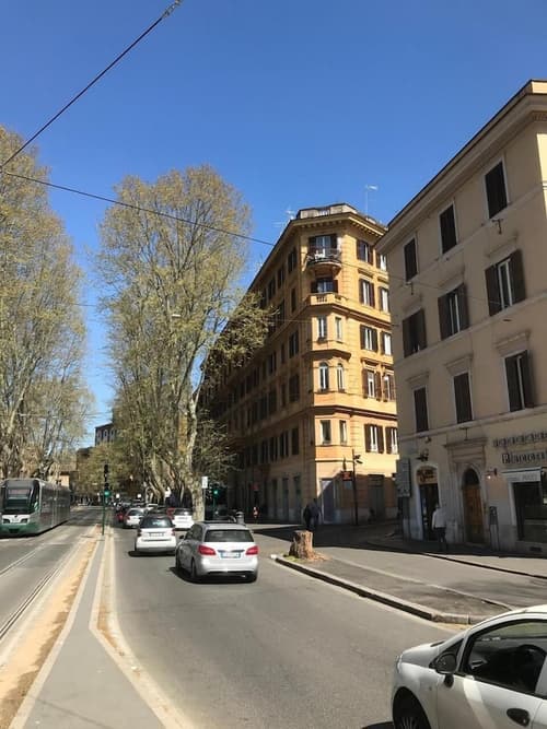 Paola A Trastevere, Exterior