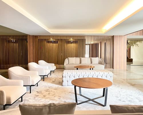 Hotel Acta The Avenue, Interior entrance