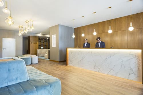 Hotel Acta The Avenue, Reception