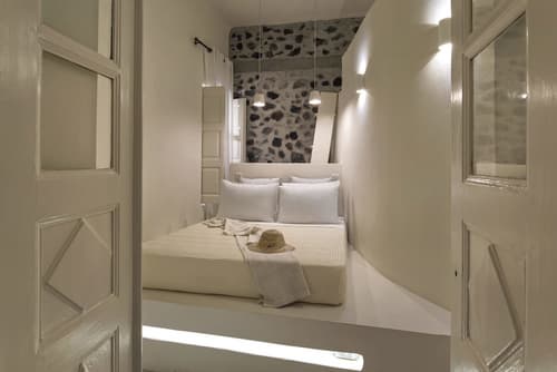 Dimael Mansion, Room