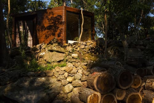 Caparica Azores Ecolodge, Interior entrance
