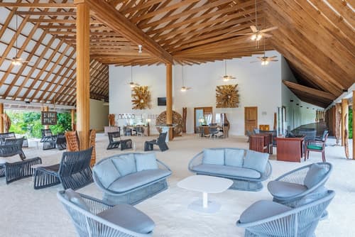 Cinnamon Velifushi Maldives, Lobby