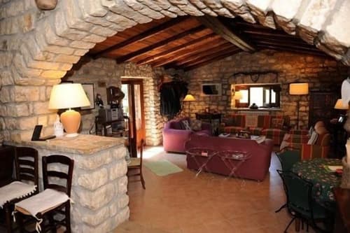 Villa Misita, Lobby sitting area