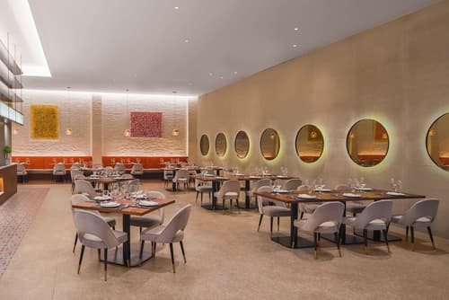 Avani Central Busan, Dining