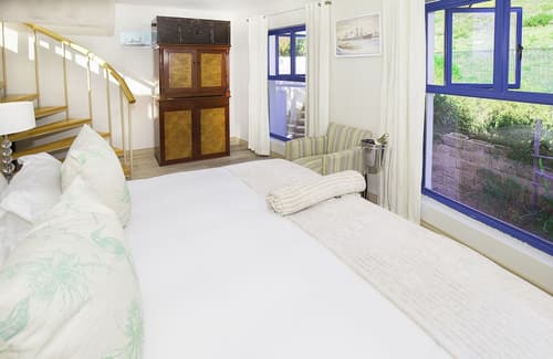 Magellans Hotel, Room