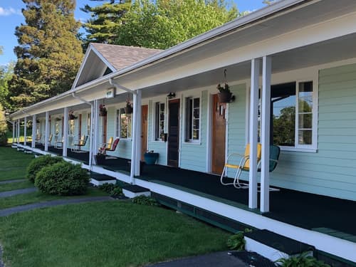 Edenbrook Motel, Primary image