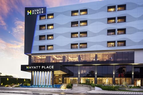 Hyatt Place Aruba Airport, Front of property - evening/night