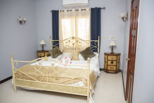 Sea Side Chateau, Room