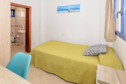 Pensión MAGEC, Room