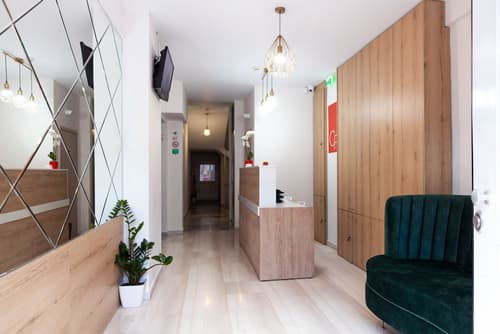 City Plaza Apartments & Rooms