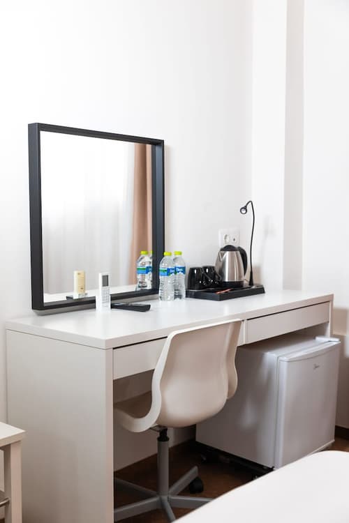 City Plaza Apartments & Rooms