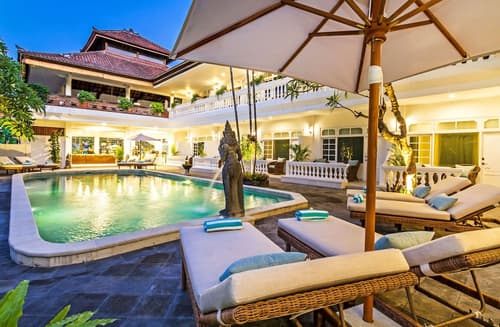 Akaya Bali