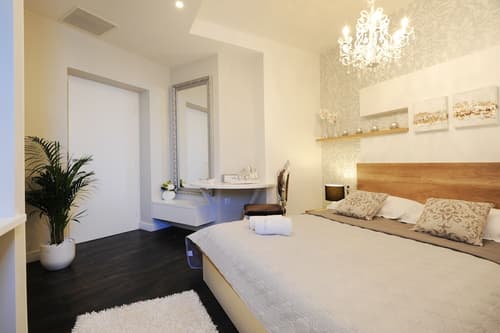 Silver & Gold Luxury Rooms