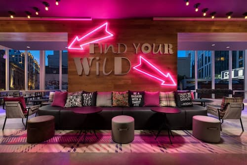 Moxy Boston Downtown, Lobby