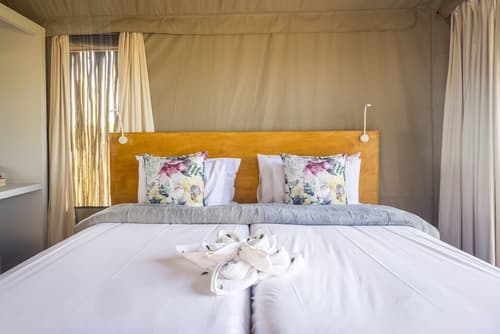 Ndhula Luxury Tented Lodge, Room