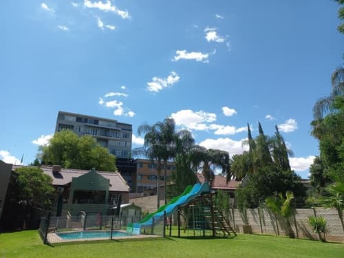 Moonriver Guesthouse, Exterior