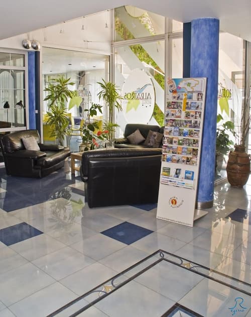 Hotel Arha Villa de Suances, Lobby sitting area