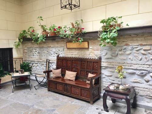 Palacio Mariana Pineda Hotel, Lobby sitting area