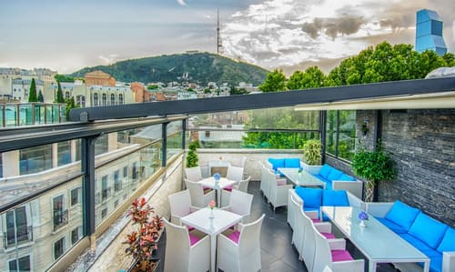 River Side Hotel, Primary image