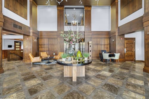 The Oxford Hotel Bend, Lobby