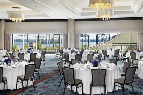 Pinnacle Hotel at the Pier, Banquet hall