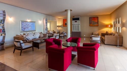 Cesar Thalasso, Lobby