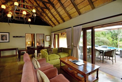 Motswiri Private Safari Lodge, Living area
