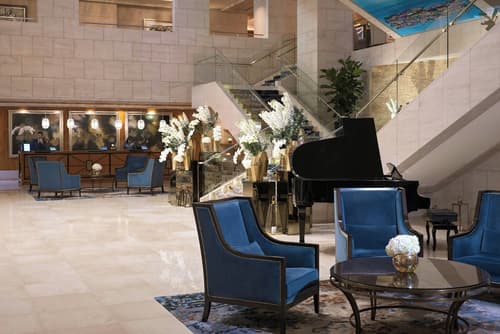 The Ritz-Carlton, Dubai International Financial Centre, Lobby lounge