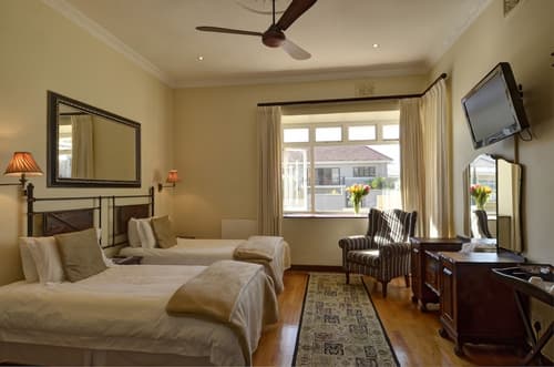 Sundown Manor Guest House, Room