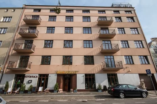 Hotel Gaja, Front of property