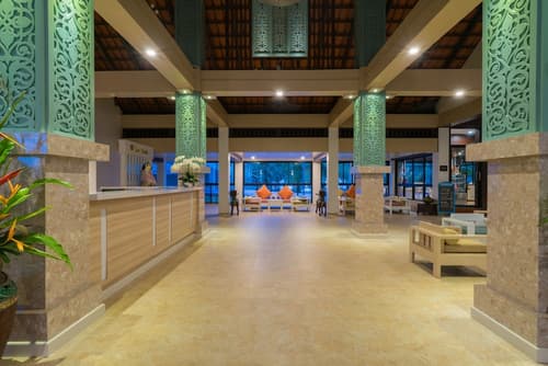 The Briza Beach Resort Khaolak, Interior entrance