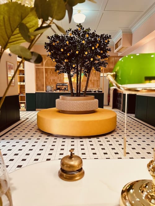 Hotel de Londres, Reception