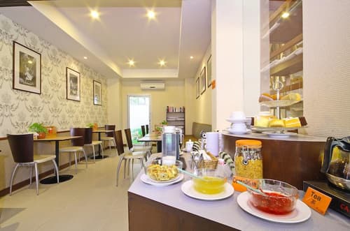 Floral Shire Resort, Dining